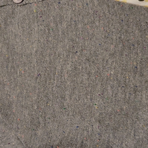 BCBG GIRL TOP. GREY THICKER TEE LIGHTLY SPECKLED WITH COLORFUL THREADING SIZE4T - Picture 7 of 7